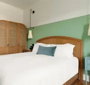 The Drayton Hotel Savannah, Curio Collection by Hilton hotel detail image 5