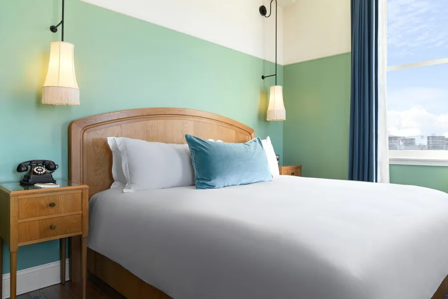 The Drayton Hotel Savannah, Curio Collection by Hilton hotel detail image 6