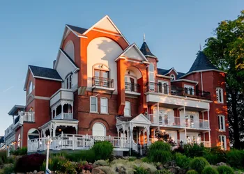 Niagara Grandview Boutique hotel hotel thumbnail 4