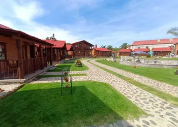 Rinconada Los Robles hotel thumbnail 2