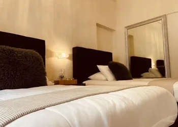 Mina Suites Santa Lucia hotel thumbnail 7