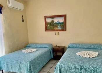 Ricardos Bungalows hotel thumbnail 8