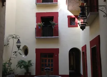 Hotel Travel hotel thumbnail 3