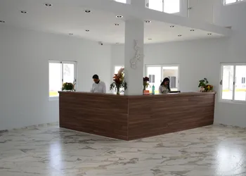 Hotel Monarca hotel thumbnail 3