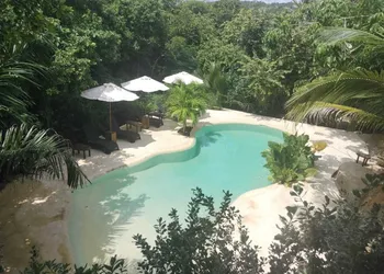 Cocos Hotel hotel thumbnail 3