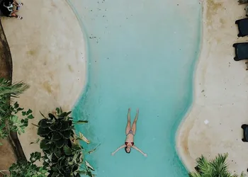 Cocos Hotel hotel thumbnail 7