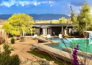 Finca Cazosa hotel thumbnail 8