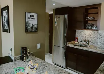 Condo Pbr By Trvl2hm hotel thumbnail 7