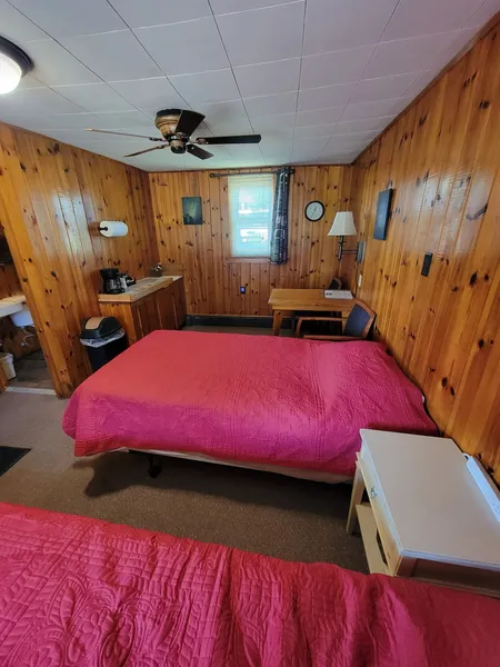 Two Rivers Motel and Cabins hotel detail image 2