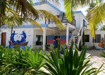 Pronoia Casa de Playa hotel thumbnail 2