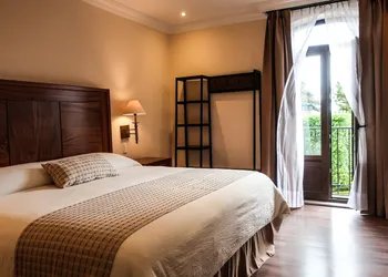 Hotel Paseo Santiago hotel thumbnail 8
