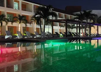 Hotel Brisa Color Esmeralda hotel thumbnail 2