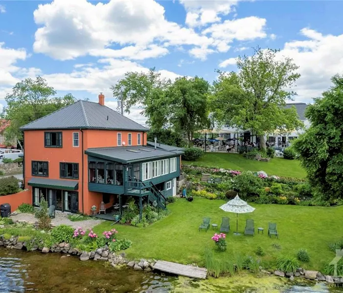 Upper Rideau Bed & Breakfast hotel detail image 2