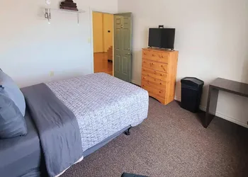 WorkStay Lodging - Yarbo, SK - Near Esterhazy & Mosaic K1, K2, & K3 hotel thumbnail 8