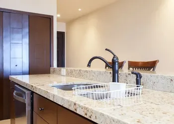 Condo Q By Trvl2hm hotel thumbnail 6