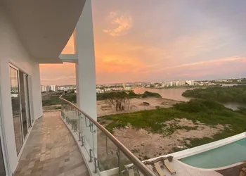 Platino P407 ByTrvl2hm hotel thumbnail 2