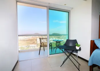 Torre Peninsula hotel thumbnail 6