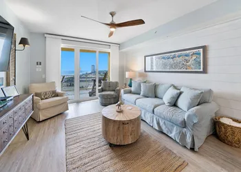 Brand New Luxury Panama City Beach Rental sleeps 8 hotel thumbnail 8