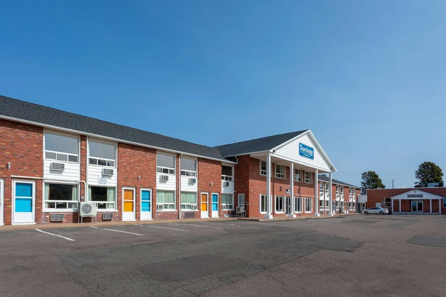 Travelodge by Wyndham Amherst hotel detail image 2