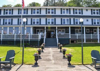 Chestnut Inn at Oquaga Lake hotel thumbnail 7