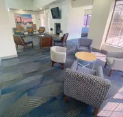 La Quinta Inn & Suites by Wyndham South Holland hotel detail image 5