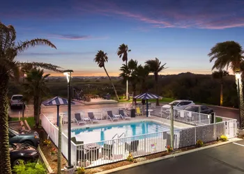 Ocean Sands Beach Inn Ultra Sparkling Half Acre Private Beach OnSite Saltwater Mineral Pool open until 4 AM Bedside Candy In ALL hotel thumbnail 3