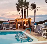 Ocean Sands Beach Inn Ultra Sparkling Half Acre Private Beach OnSite Saltwater Mineral Pool open until 4 AM Bedside Candy In ALL hotel detail image 4
