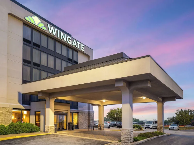 Wingate by Wyndham St. Louis Airport hotel detail image 2