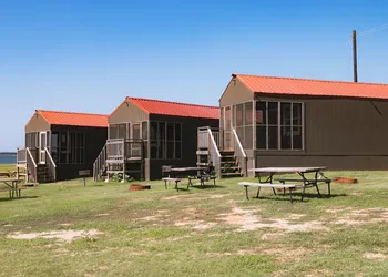 Willow Springs Marina hotel thumbnail 4