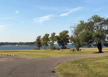 Willow Springs Marina hotel thumbnail 5
