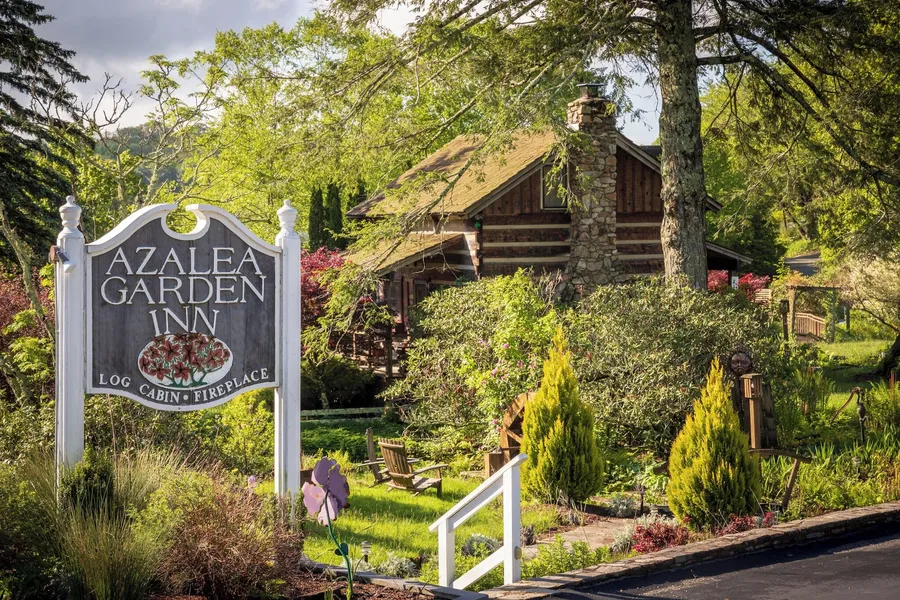 Azalea Garden Inn hotel detail image 2