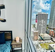 High floor Heart of downtown Miami 2 Bed heated POOL & GYM hotel detail image 5