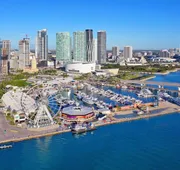 High floor Heart of downtown Miami 2 Bed heated POOL & GYM hotel detail image 7
