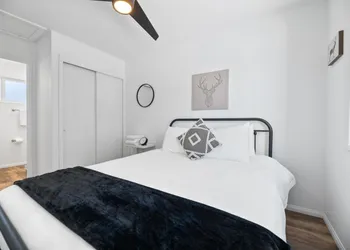 Blue Bear Lodge 4 by Big Bear Vacations Walk To Marina & Village hotel thumbnail 2