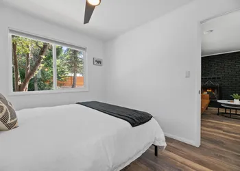 Blue Bear Lodge 4 by Big Bear Vacations Walk To Marina & Village hotel thumbnail 4