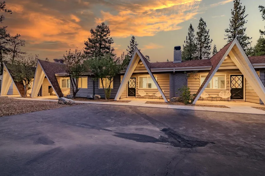 Blue Bear Lodge by Big Bear Vacations Walk To Marina & Village hotel detail image 2