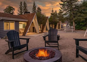 Blue Bear Lodge by Big Bear Vacations Walk To Marina & Village hotel thumbnail 4