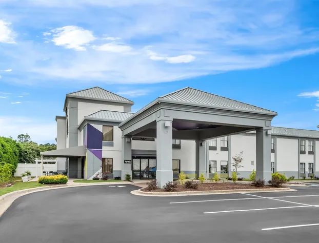 Spark by Hilton Spring Lake Fayetteville hotel detail image 1