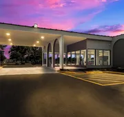 HomeTowne Studios by Red Roof & Conference Center Chicago – N Aurora/ Naperville hotel detail image 5