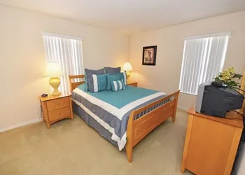Cozy 5Bed High Grove Resort w Pool Spa Game Rm Mins to Disney-133 home hotel thumbnail 6