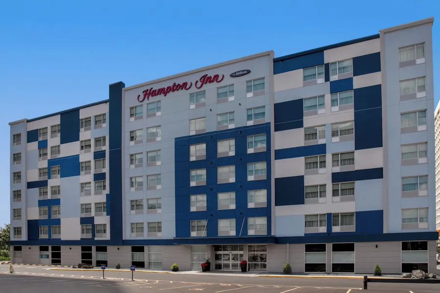 Hampton Inn by Hilton Winnipeg Downtown hotel detail image 2