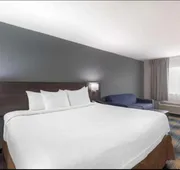 Downtown Inn & Studio Suites hotel detail image 7