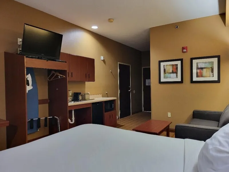 Starkville Inn & Suites hotel detail image 6
