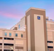Comfort Inn & Suites Newark Liberty International Airport hotel detail image 3