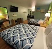 Country Yard Inn and Suite hotel detail image 4