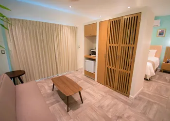 Bartolome Oceanfront Suites hotel thumbnail 5