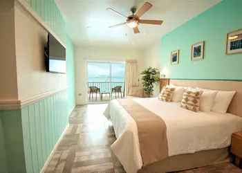 Bartolome Oceanfront Suites hotel thumbnail 6