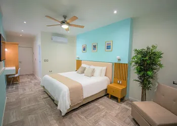 Bartolome Oceanfront Suites hotel thumbnail 7