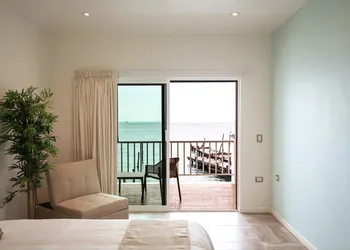 Bartolome Oceanfront Suites hotel thumbnail 8