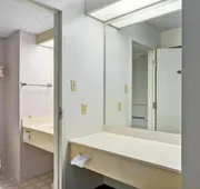 Spectacular Top Floor Deluxe Suite With Beautiful View & More! hotel detail image 5